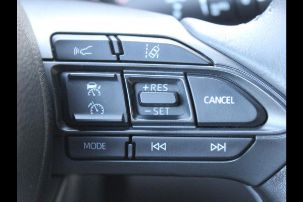 Toyota Yaris Cross 1.5 Hybrid Dynamic | APPLE CARPLAY / ANDROID AUTO | ADAPTIEVE CRUISE CONTROL |