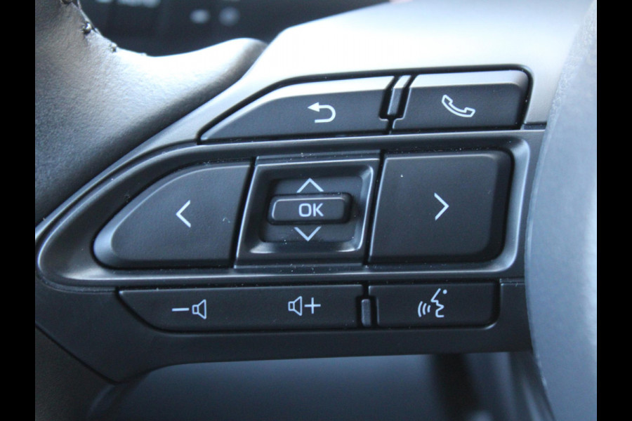 Toyota Yaris Cross 1.5 Hybrid Dynamic | APPLE CARPLAY / ANDROID AUTO | ADAPTIEVE CRUISE CONTROL |
