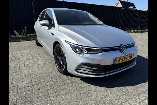 Volkswagen Golf 1.0 TSI Life | NED AUTO | GETINTE RAMEN | ZWART LM | PDC |