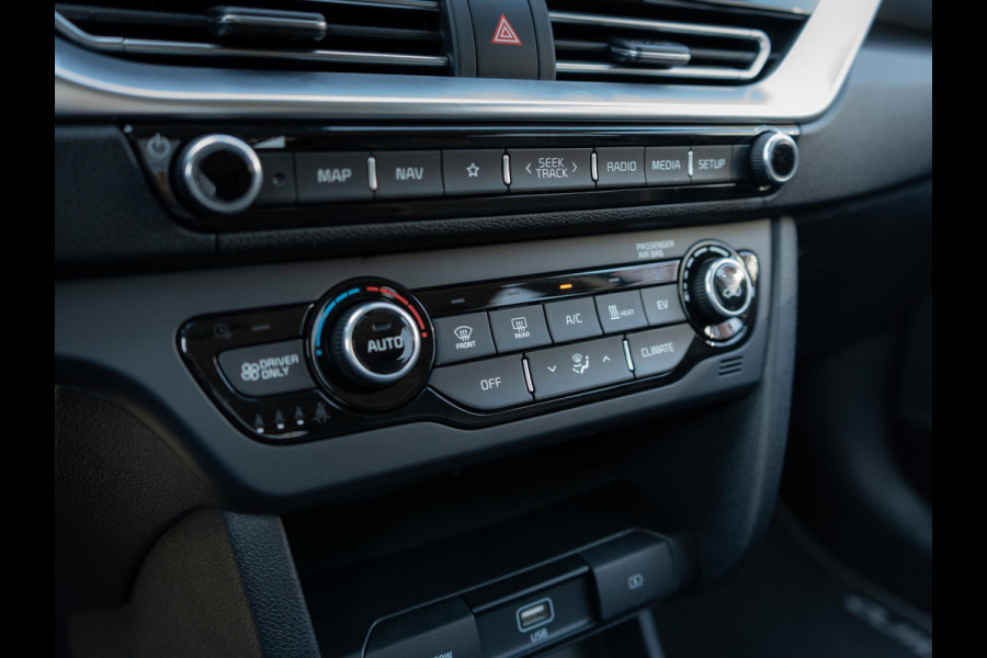 Kia e-Niro DynamicPlusLine 64 kWh | Stoel en stuurverwarming| Navigatie |
