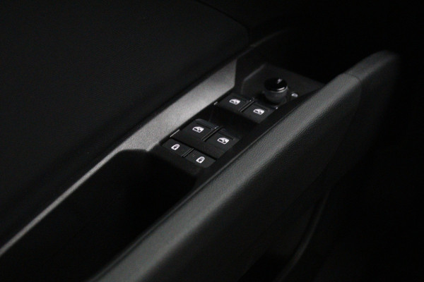 Audi Q4 e-tron 40 204 PK S-Line Edition 77 kWh, SOH 98%, Sportstoelen, Adap. Cruise Control, Climate Control, Camera