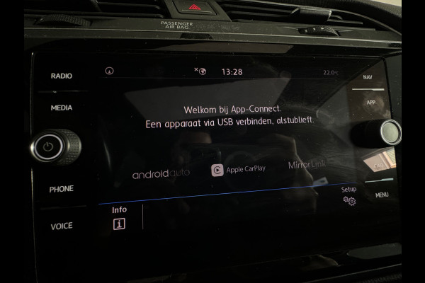 Volkswagen Touran 1.5 TSI R-Line 7p Pano|ACC|Keyless|Stoelverwarming|Carplay