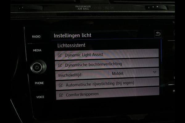 Volkswagen Touran 1.5 TSI R-Line 7p Pano|ACC|Keyless|Stoelverwarming|Carplay