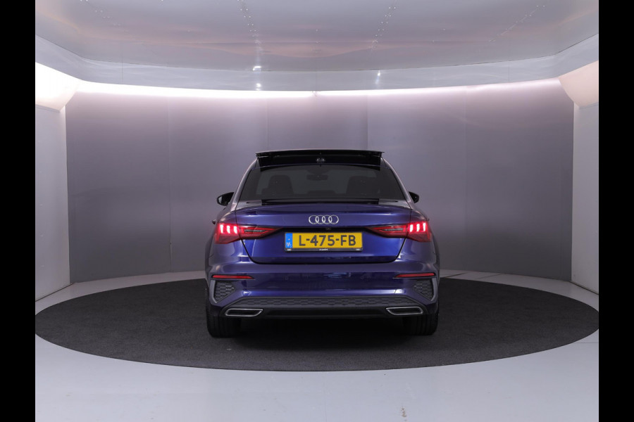 Audi A3 Limousine 35 TFSI S edition 150 pk S-tronic | Navigatie | Panoramadak | Parkeersensoren (Park assist) | Achteruitrijcamera | Matrix LED koplampen | B&O Soundsystem |