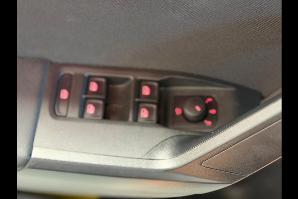 Seat Arona 1.0 EcoTSI FR Automaat, 1 Jaar Bovag Garantie, Camera, Navi, Stoelverwarming, Carplay