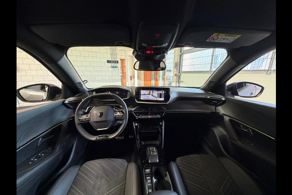 Peugeot 2008 1.2 Hybrid 145 GT, Automaat, 1 Jaar Bovag Garantie, Stoelverwarming, Navi, Camera, Alcantara
