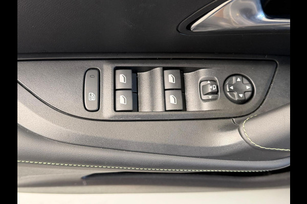 Peugeot 2008 1.2 Hybrid 145 GT, Automaat, 1 Jaar Bovag Garantie, Stoelverwarming, Navi, Camera, Alcantara