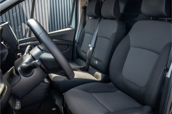 Renault Trafic 2.0 dCi 110 L2H1 | 3-Zits | 110 PK | LED | Cruise | Navi | Airco | Trekhaak