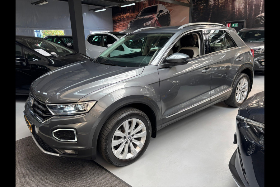 Volkswagen T-Roc 1.5 TSI Sport / Camera / Trekhaak