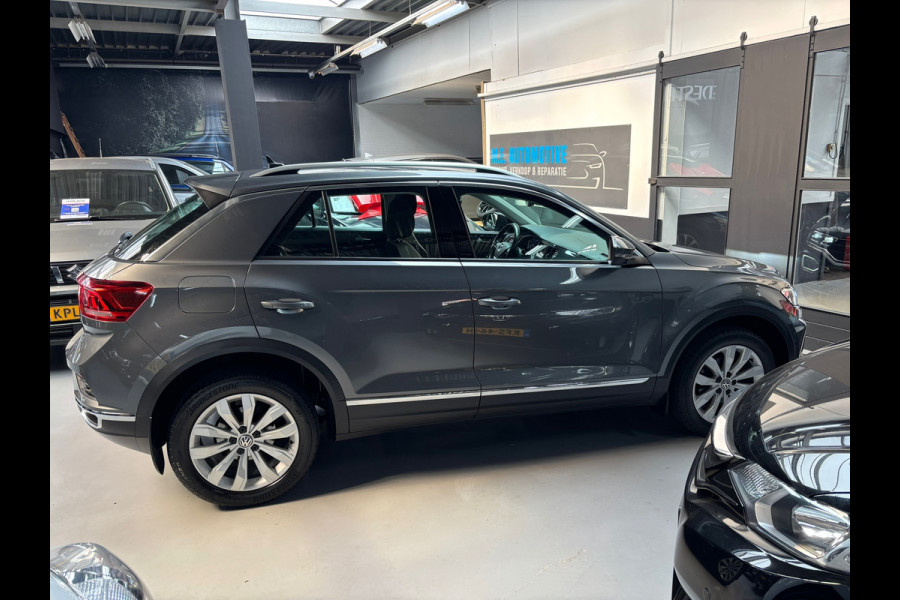 Volkswagen T-Roc 1.5 TSI Sport / Camera / Trekhaak