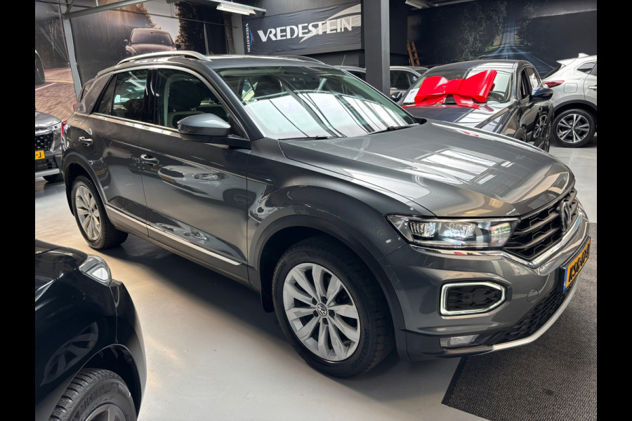 Volkswagen T-Roc 1.5 TSI Sport / Camera / Trekhaak