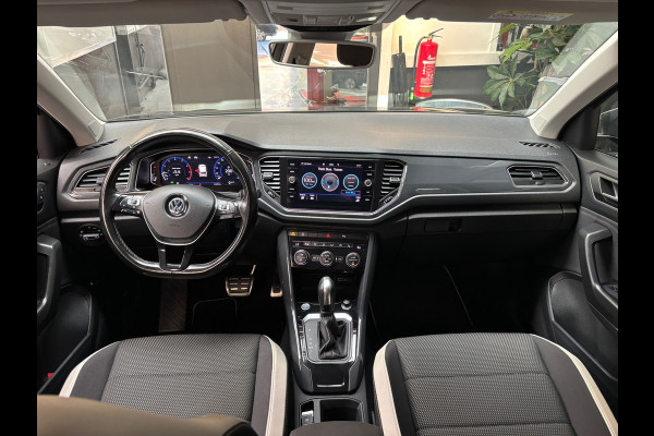 Volkswagen T-Roc 1.5 TSI Sport / Camera / Trekhaak