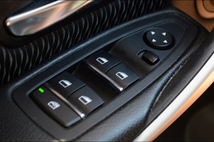 BMW 3 Serie Touring 320d EDE Corporate Lease