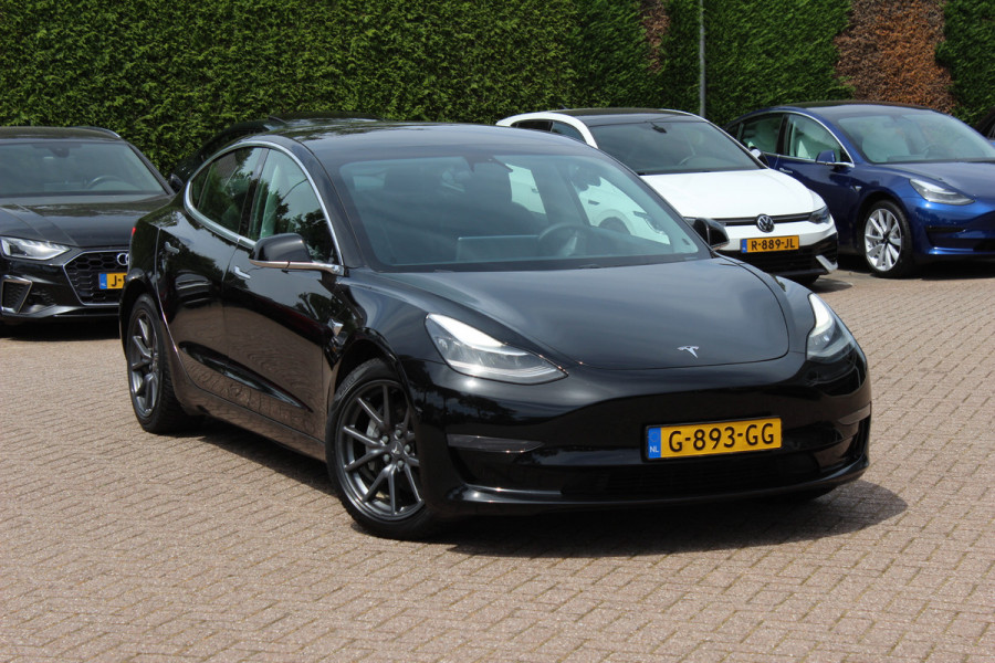 Tesla Model 3 Long Range AWD 75 kWh / SoH 86,8% / Trekhaak / Autopilot / Panoramadak / Camera / Premium Audio / 18'' / Leder / Stoel+Stuurverwarming / ACC
