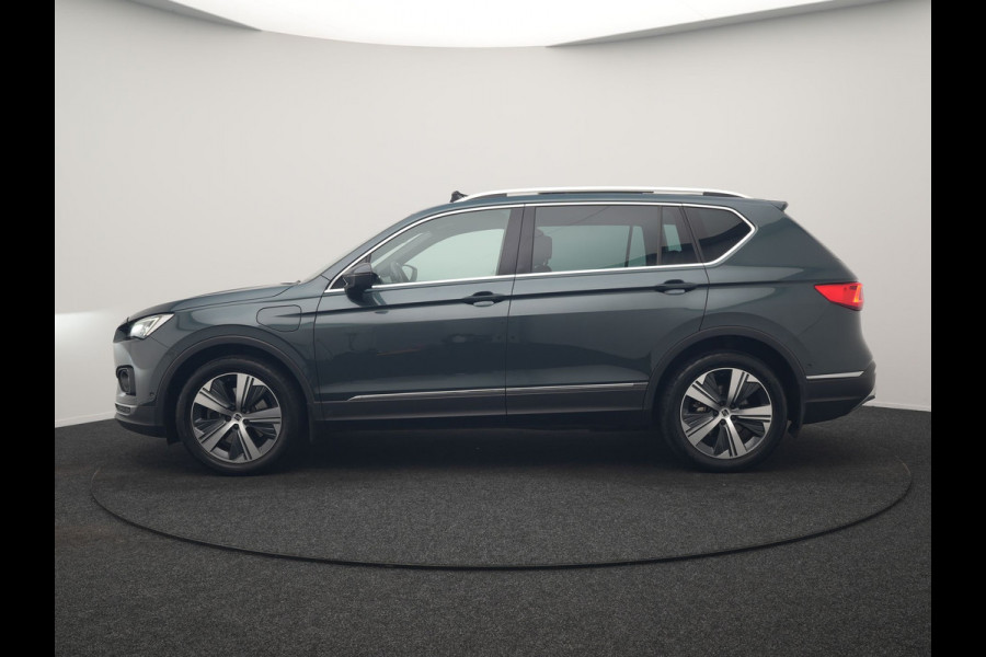 Seat Tarraco 1.4 TSI e-Hybrid Xcellence PHEV 245pk | Trekhaak Af Fabriek | Panodak | Adaptive Cruise | Camera | Sportstoelen & Stuur Verwarmd | Blis | Keyless | Apple Carplay | Virtual | Navigatie | DAB | 19"L.M | Plug In Hybrid |