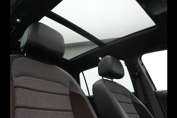 Seat Tarraco 1.4 TSI e-Hybrid Xcellence PHEV 245pk | Trekhaak Af Fabriek | Panodak | Adaptive Cruise | Camera | Sportstoelen & Stuur Verwarmd | Blis | Keyless | Apple Carplay | Virtual | Navigatie | DAB | 19"L.M | Plug In Hybrid |