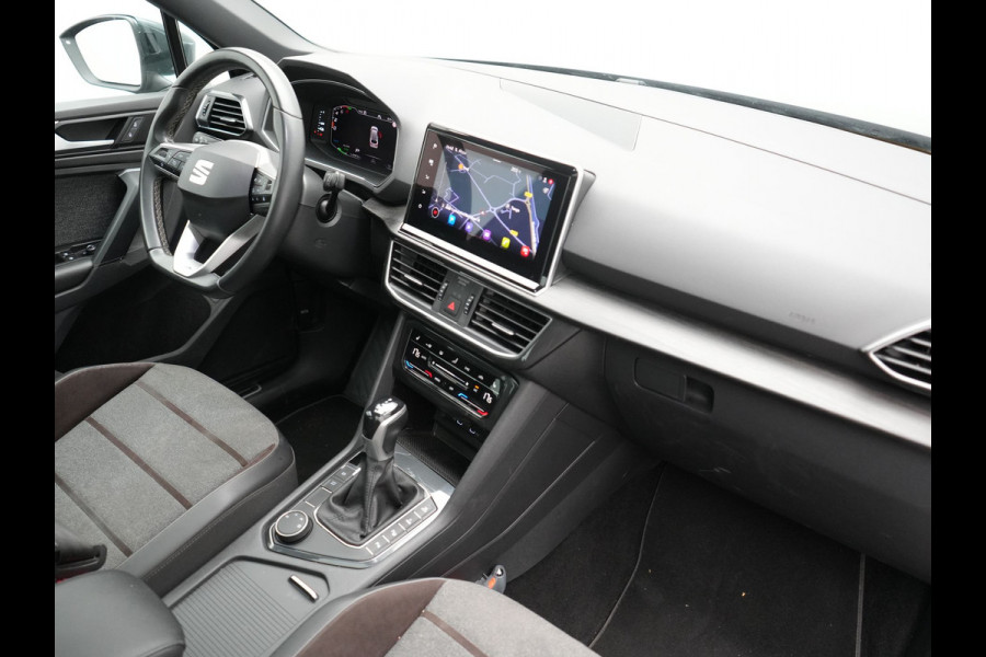 Seat Tarraco 1.4 TSI e-Hybrid Xcellence PHEV 245pk | Trekhaak Af Fabriek | Panodak | Adaptive Cruise | Camera | Sportstoelen & Stuur Verwarmd | Blis | Keyless | Apple Carplay | Virtual | Navigatie | DAB | 19"L.M | Plug In Hybrid |