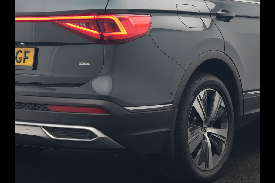 Seat Tarraco 1.4 TSI e-Hybrid Xcellence PHEV 245pk | Trekhaak Af Fabriek | Panodak | Adaptive Cruise | Camera | Sportstoelen & Stuur Verwarmd | Blis | Keyless | Apple Carplay | Virtual | Navigatie | DAB | 19"L.M | Plug In Hybrid |