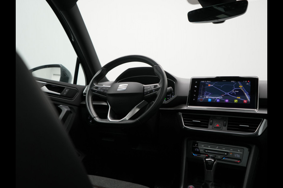 Seat Tarraco 1.4 TSI e-Hybrid Xcellence PHEV 245pk | Trekhaak Af Fabriek | Panodak | Adaptive Cruise | Camera | Sportstoelen & Stuur Verwarmd | Blis | Keyless | Apple Carplay | Virtual | Navigatie | DAB | 19"L.M | Plug In Hybrid |