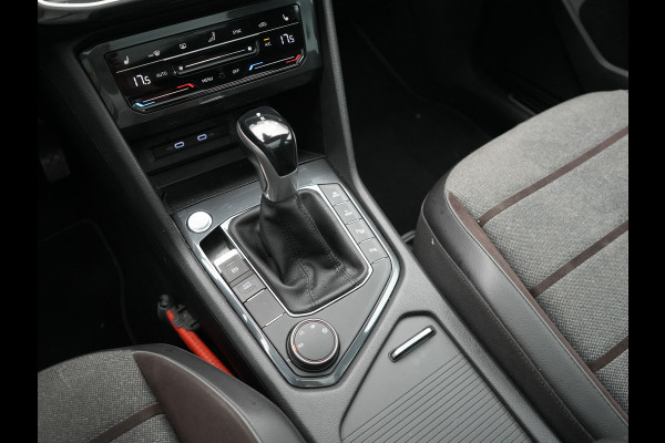 Seat Tarraco 1.4 TSI e-Hybrid Xcellence PHEV 245pk | Trekhaak Af Fabriek | Panodak | Adaptive Cruise | Camera | Sportstoelen & Stuur Verwarmd | Blis | Keyless | Apple Carplay | Virtual | Navigatie | DAB | 19"L.M | Plug In Hybrid |