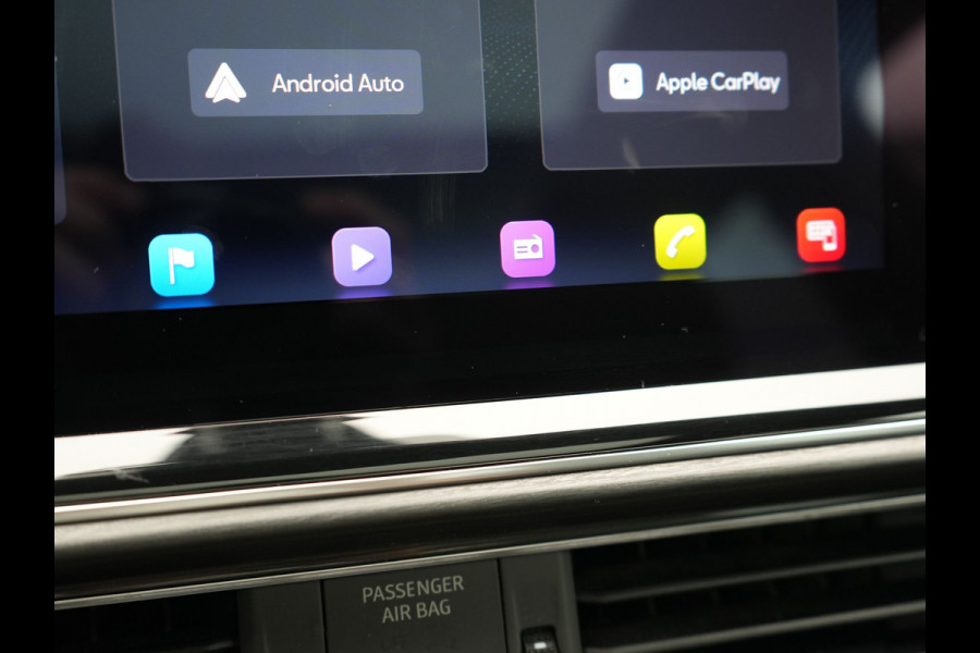 Seat Tarraco 1.4 TSI e-Hybrid Xcellence PHEV 245pk | Trekhaak Af Fabriek | Panodak | Adaptive Cruise | Camera | Sportstoelen & Stuur Verwarmd | Blis | Keyless | Apple Carplay | Virtual | Navigatie | DAB | 19"L.M | Plug In Hybrid |