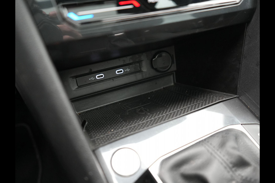 Seat Tarraco 1.4 TSI e-Hybrid Xcellence PHEV 245pk | Trekhaak Af Fabriek | Panodak | Adaptive Cruise | Camera | Sportstoelen & Stuur Verwarmd | Blis | Keyless | Apple Carplay | Virtual | Navigatie | DAB | 19"L.M | Plug In Hybrid |