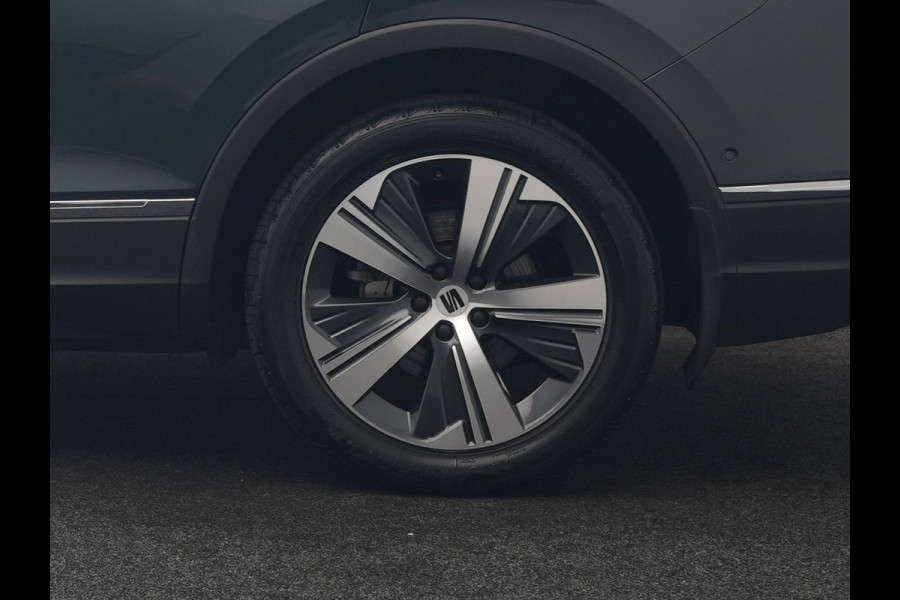 Seat Tarraco 1.4 TSI e-Hybrid Xcellence PHEV 245pk | Trekhaak Af Fabriek | Panodak | Adaptive Cruise | Camera | Sportstoelen & Stuur Verwarmd | Blis | Keyless | Apple Carplay | Virtual | Navigatie | DAB | 19"L.M | Plug In Hybrid |
