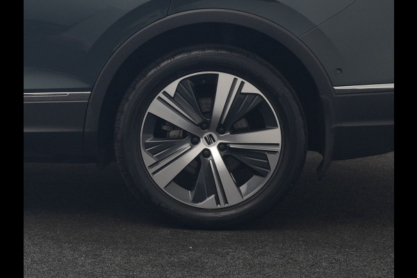 Seat Tarraco 1.4 TSI e-Hybrid Xcellence PHEV 245pk | Trekhaak Af Fabriek | Panodak | Adaptive Cruise | Camera | Sportstoelen & Stuur Verwarmd | Blis | Keyless | Apple Carplay | Virtual | Navigatie | DAB | 19"L.M | Plug In Hybrid |