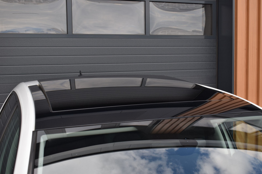 Volkswagen Golf 1.5 TSI 150pk R-line | Pano | Virtual | LED | Dynaudio