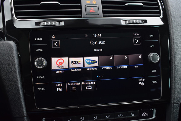 Volkswagen Golf 1.5 TSI 150pk R-line | Pano | Virtual | LED | Dynaudio