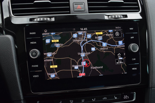 Volkswagen Golf 1.5 TSI 150pk R-line | Pano | Virtual | LED | Dynaudio