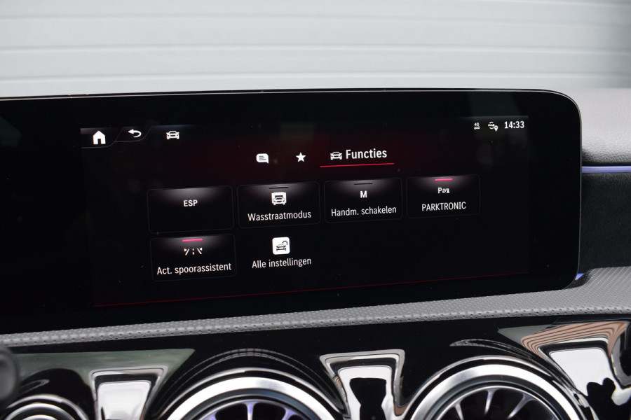 Mercedes-Benz A-Klasse 200 AMG Line Pano | Camera | Sfeer | LED