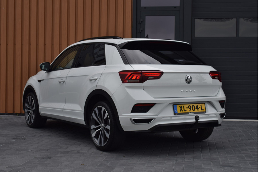 Volkswagen T-Roc 1.5 TSI 150pk DSG R-line Black style Pano | Trekhaak | Beats | 19"