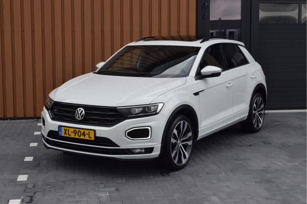 Volkswagen T-Roc 1.5 TSI 150pk DSG R-line Black style Pano | Trekhaak | Beats | 19"