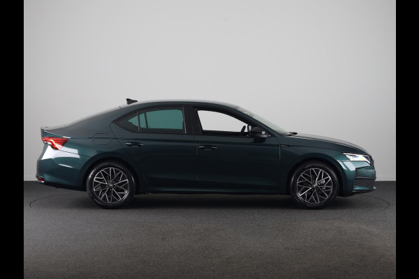 Škoda Octavia Sportline Tour m-HEV 1.5 TSI 150 pk 7 versn. DSG | Navigatie pakket | Travel Assist | Wegklapbare trekhaak | Winter pakket