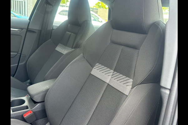 Audi A3 Limousine 30 TFSI Business edition|NAVI|PDC|CARPLAY|