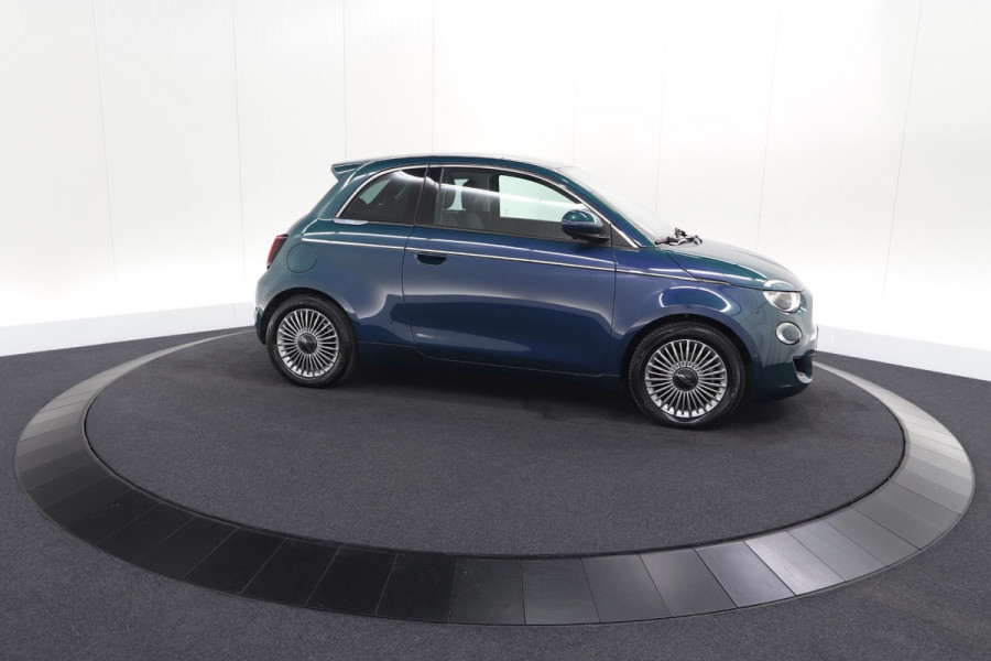 Fiat 500 Icon 42 kWh | 96,1% SOH | Convenience Pack | Camera | Dodehoekdetectie | Stoelverwarming