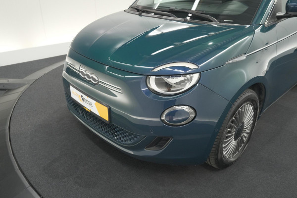 Fiat 500 Icon 42 kWh | 96,1% SOH | Convenience Pack | Camera | Dodehoekdetectie | Stoelverwarming