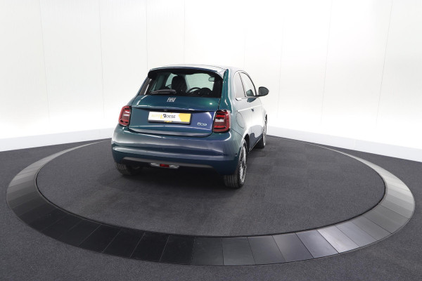 Fiat 500 Icon 42 kWh | 96,1% SOH | Convenience Pack | Camera | Dodehoekdetectie | Stoelverwarming