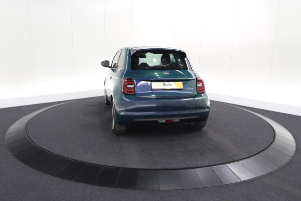 Fiat 500 Icon 42 kWh | 96,1% SOH | Convenience Pack | Camera | Dodehoekdetectie | Stoelverwarming