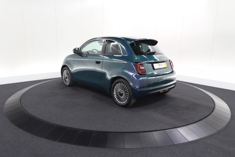 Fiat 500 Icon 42 kWh | 96,1% SOH | Convenience Pack | Camera | Dodehoekdetectie | Stoelverwarming