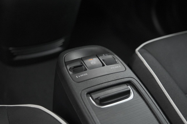 Fiat 500 Icon 42 kWh | 96,1% SOH | Convenience Pack | Camera | Dodehoekdetectie | Stoelverwarming