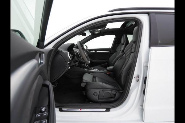 Audi RS3 Sportback 2.5 TFSI Quattro *RS-SEATS | PANO | ADAPTIVE-CRUISE | NAPPA-LEATHER | BANG&OLUFSEN | CAMERA | KEYLESS | BLINDSPOT | NAVI-FULLMAP | DIGI-COCKPIT | PRIVACY-GLASS | SHIFTPADDLES | CARBON-INLAY | 19''ALU*