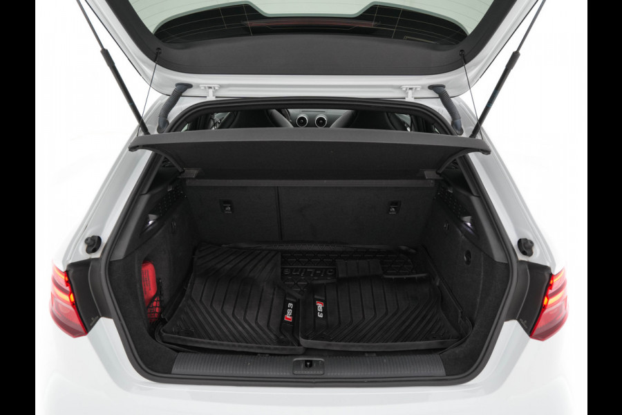 Audi RS3 Sportback 2.5 TFSI Quattro *RS-SEATS | PANO | ADAPTIVE-CRUISE | NAPPA-LEATHER | BANG&OLUFSEN | CAMERA | KEYLESS | BLINDSPOT | NAVI-FULLMAP | DIGI-COCKPIT | PRIVACY-GLASS | SHIFTPADDLES | CARBON-INLAY | 19''ALU*