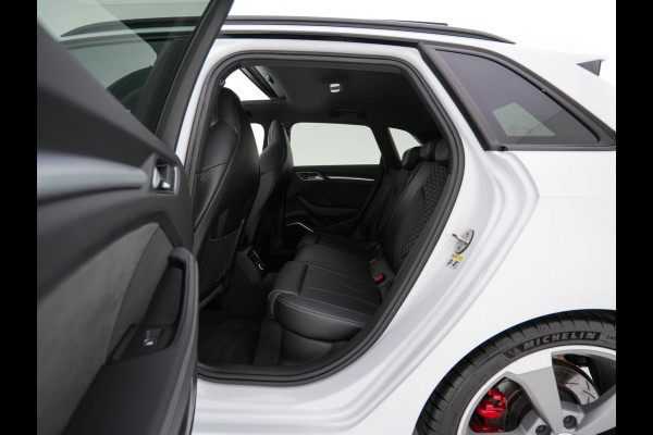 Audi RS3 Sportback 2.5 TFSI Quattro *RS-SEATS | PANO | ADAPTIVE-CRUISE | NAPPA-LEATHER | BANG&OLUFSEN | CAMERA | KEYLESS | BLINDSPOT | NAVI-FULLMAP | DIGI-COCKPIT | PRIVACY-GLASS | SHIFTPADDLES | CARBON-INLAY | 19''ALU*