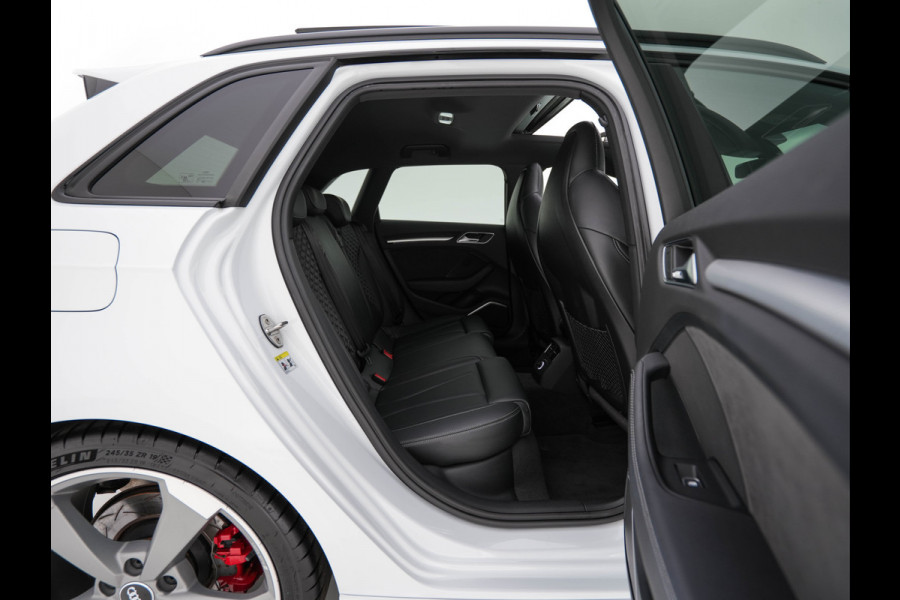 Audi RS3 Sportback 2.5 TFSI Quattro *RS-SEATS | PANO | ADAPTIVE-CRUISE | NAPPA-LEATHER | BANG&OLUFSEN | CAMERA | KEYLESS | BLINDSPOT | NAVI-FULLMAP | DIGI-COCKPIT | PRIVACY-GLASS | SHIFTPADDLES | CARBON-INLAY | 19''ALU*