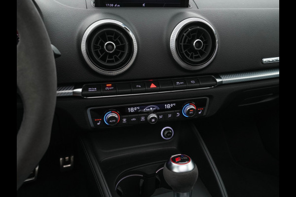 Audi RS3 Sportback 2.5 TFSI Quattro *RS-SEATS | PANO | ADAPTIVE-CRUISE | NAPPA-LEATHER | BANG&OLUFSEN | CAMERA | KEYLESS | BLINDSPOT | NAVI-FULLMAP | DIGI-COCKPIT | PRIVACY-GLASS | SHIFTPADDLES | CARBON-INLAY | 19''ALU*