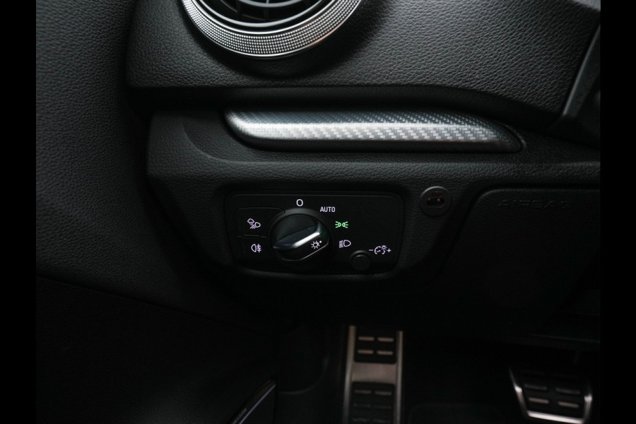 Audi RS3 Sportback 2.5 TFSI Quattro *RS-SEATS | PANO | ADAPTIVE-CRUISE | NAPPA-LEATHER | BANG&OLUFSEN | CAMERA | KEYLESS | BLINDSPOT | NAVI-FULLMAP | DIGI-COCKPIT | PRIVACY-GLASS | SHIFTPADDLES | CARBON-INLAY | 19''ALU*