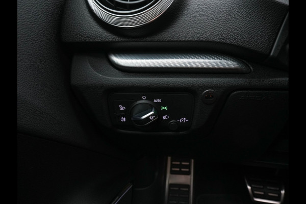 Audi RS3 Sportback 2.5 TFSI Quattro *RS-SEATS | PANO | ADAPTIVE-CRUISE | NAPPA-LEATHER | BANG&OLUFSEN | CAMERA | KEYLESS | BLINDSPOT | NAVI-FULLMAP | DIGI-COCKPIT | PRIVACY-GLASS | SHIFTPADDLES | CARBON-INLAY | 19''ALU*