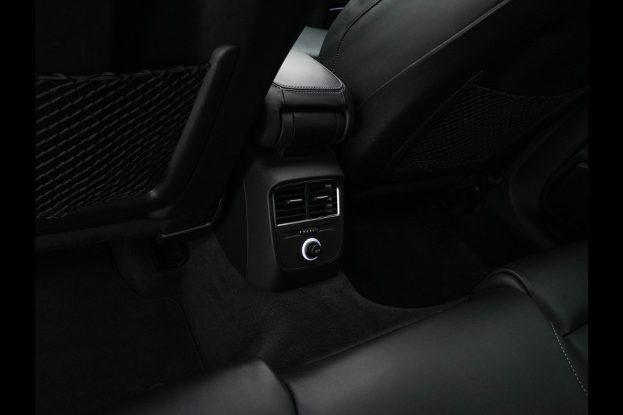 Audi RS3 Sportback 2.5 TFSI Quattro *RS-SEATS | PANO | ADAPTIVE-CRUISE | NAPPA-LEATHER | BANG&OLUFSEN | CAMERA | KEYLESS | BLINDSPOT | NAVI-FULLMAP | DIGI-COCKPIT | PRIVACY-GLASS | SHIFTPADDLES | CARBON-INLAY | 19''ALU*